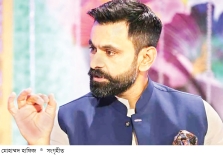 ব্যর্থতা মেনে নিয়ে আইসিসিকে ভুল স্বীকার করতে বললেন হাফিজ  