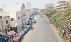 সরকারি ছুটির প্রথমদিন রাজধানীতে গণপরিবহন কম  