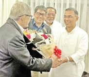 বিএনপি চেয়ারম্যান তারেক রহমানকে ফুলেল শুভেচ্ছা  