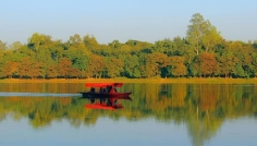 পর্যটকদের পদচারণায় মুখর দিনাজপুরের রামসাগর