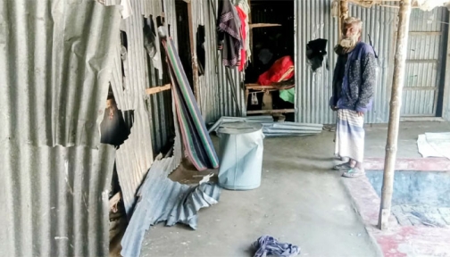 মাগুরায় সংঘর্ষে ৩৫ বাড়ি ভাঙচুর-লুটপাট, আহত ২ নারী