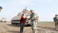 সিরিয়া থেকে সব সেনা প্রত্যাহার করে নিচ্ছে যুক্তরাষ্ট্র