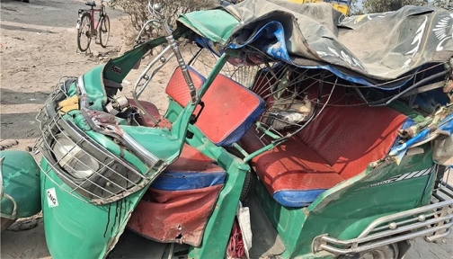 কুষ্টিয়ায় ট্রাক-অটোরিকশার মুখোমুখি সংঘর্ষে নিহত ৫