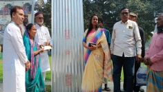 বীরগঞ্জে অগ্নিকাণ্ডে ক্ষতিগ্রস্তদের মাঝে ঢেউটিন ও অর্থ বিতরণ