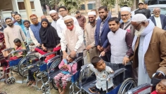 রংপুরে প্রতিবন্ধী শিশুদের মাঝে হুইল চেয়ার বিতরণ