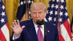 ইরানে ‘বড় ধরনের যুদ্ধাভিযান’ শুরুর ঘোষণা ট্রাম্পের