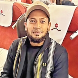 দেশে ফিরলেন মুশফিক, পরিবারে স্বস্তি  