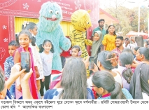 বইমেলায় পাঠক দর্শনার্থী কম  