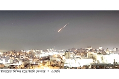 ‘যুক্তরাষ্ট্রের সঙ্গে আলোচনা নয় দীর্ঘযুদ্ধের জন্য প্রস্তুত ইরান’  