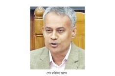 ‘ঈদযাত্রায় অতিরিক্ত ভাড়া নিলে রুট পারমিট বাতিল’  