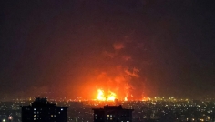 ইরানে তেলের ডিপোতে ইসরায়েলের ভয়াবহ হামলা