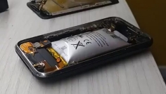 ঘরে রাখা পুরোনো মোবাইল ব্যাটারি ‘জীবন্ত টাইম বোমা’