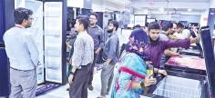 ঈদ কেনাকাটায় ফ্রিজ বিক্রিতে উচ্ছ্বাস ক্রেতার পছন্দে ওয়ালটনের আধিপত্য  