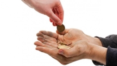 আল্লাহর রাস্তায় দান করার মাহাত্ম্য