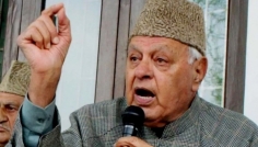 কাশ্মীরে ফারুক আবদুল্লাহকে গুলি, অল্পের জন্য প্রাণে বাঁচলেন