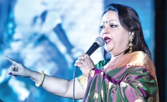 ৪৪ বছর পর একই গান গাইলেন সাবিনা ইয়াসমিন!  