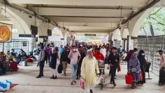 ঈদযাত্রায় ভোগান্তি এড়াতে আগেই বাড়ি ফিরছেন অনেকে