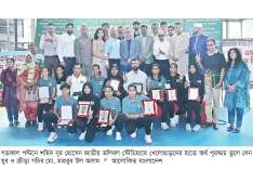 সংবর্ধনা পেলেন ব্রোঞ্জজয়ী নারী ভলিবল খেলোয়াড়রা  