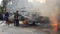 সিএনজির গ্যাস সিলিন্ডার লিকেজ থেকে সৃষ্ট আগুনে পুড়লো পুলিশের গাড়ি