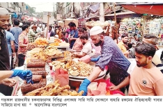 রমজানের শেষ সময়েও জমজমাট ইফতার বাজার  