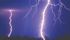 নোয়াখালীতে বজ্রপাতে জেলের মৃত্যু, আহত ২