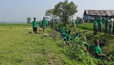 কিশোরগঞ্জে এলাকাবাসীর স্বেচ্ছাশ্রমে হচ্ছে দেড় কিলোমিটার খাল খনন