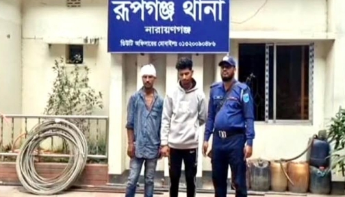 স্বামীর গলায় ছুরি ধরে স্ত্রীকে গণধর্ষণের অভিযোগ, গ্রেপ্তার ২