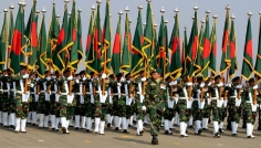 প্যারেড স্কয়ারে কুচকাওয়াজ ও ফ্লাই পাস্ট কাল