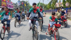 রংপুরে মহান স্বাধীনতা দিবসে রসিক প্রশাসকের সাইকেল র‌্যালী