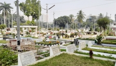 কবর জিয়ারতের দোয়া ও নিয়ম