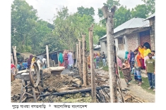 দৌলতপুরে কয়েলের আগুনে বসতবাড়ি পুড়ে ছাই   