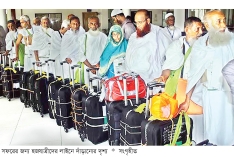 হজের যত কেনাকাটা  