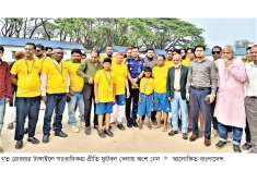 টাঙ্গাইলে সাংবাদিকদের প্রীতি ফুটবল ম্যাচ  