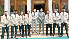 ক্রীড়াকার্ড পেয়ে উচ্ছ্বসিত   