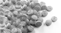 সমন্বিত উদ্যোগ ও কঠোর পদক্ষেপ পারে ইয়াবা বিস্তার রোধ করতে  