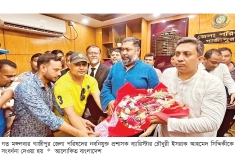 গাজীপুর জেলা পরিষদের প্রশাসক ইশরাক আহমেদ সংবর্ধিত  