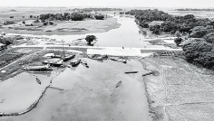 নদী ও হাওর ভরাট : অনিবার্য বিপর্যয়ের দ্বারপ্রান্তে বাংলাদেশ   