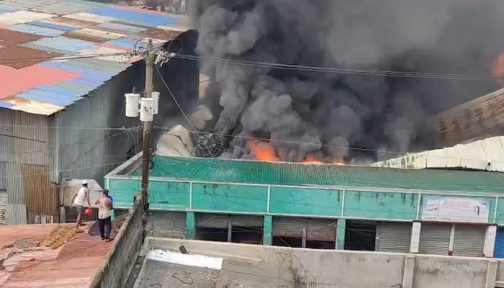 কেরানীগঞ্জে কারখানায় অগ্নিকাণ্ডে ৫ জনের মরদেহ উদ্ধার