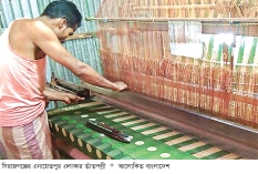 সিরাজগঞ্জের তাঁতপল্লীতে ফিরেছে কর্মব্যস্ততা  