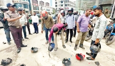 মানসম্মত হেলমেট ব্যবহারে উৎসাহিত করতে এক ব্যতিক্রমী উদ্যোগ নিয়েছে ডিএমপি  