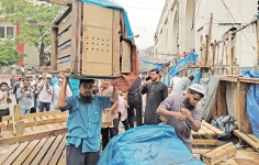 বায়তুল মোকাররম মসজিদ এলাকায় উচ্ছেদ অভিযান  