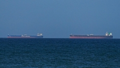 ইরানের বন্দরগুলোতে আজ থেকে মার্কিন অবরোধ শুরু