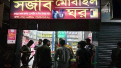 দর্শনায় সন্ধ্যার পর দোকান খোলা রাখায় ৩ ব্যবসায়ীকে জরিমানা