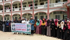 চাঁদপুরে মাদ্রাসায় ভাঙচুর-লুটতরাজের প্রতিবাদে মানববন্ধন