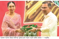 খালেদা জিয়ার মরণোত্তর পুরস্কার গ্রহণ করলেন জাইমা রহমান  