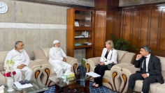 বিরোধীদলীয় নেতার সঙ্গে ইন্টারন্যাশনাল আইডিয়া প্রতিনিধিদলের সাক্ষাৎ