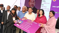 বগুড়ায় ফ্যামিলি কার্ড বিতরণ কার্যক্রম উদ্বোধন করলেন প্রধানমন্ত্রী