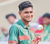 গতির ঝড় তুলে ফের ৫ উইকেট শিকার নাহিদের  