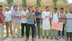 রাবি শিক্ষার্থীকে ছাত্রদল নেতার ছুরিকাঘাতের অভিযোগ, প্রতিবাদে বিক্ষোভ