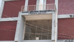 দামুড়হুদায় আবর্জনায় ডুবে কোটি টাকার মুক্তিযোদ্ধা কমপ্লেক্স ভবন